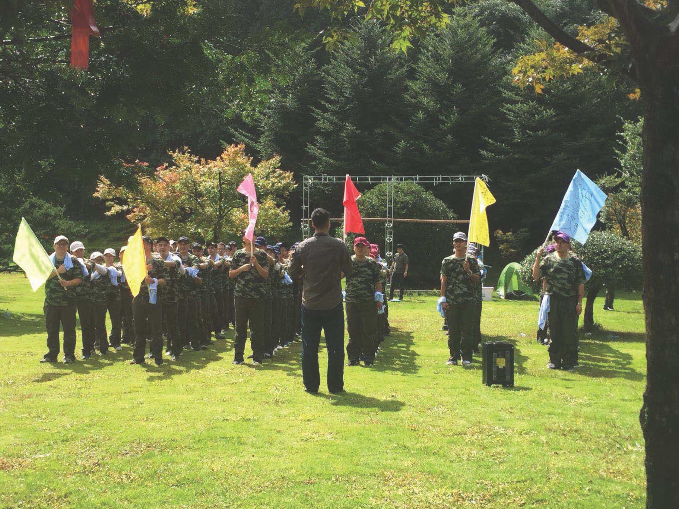 拓展性极强的全地形越野房车居然还能下水功能多到让人震惊