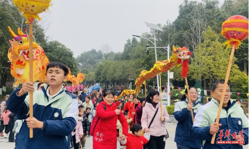 亲近自然·健康迎新年——溆浦县幼儿园开展庆元旦户外拓展游戏活动(图4)