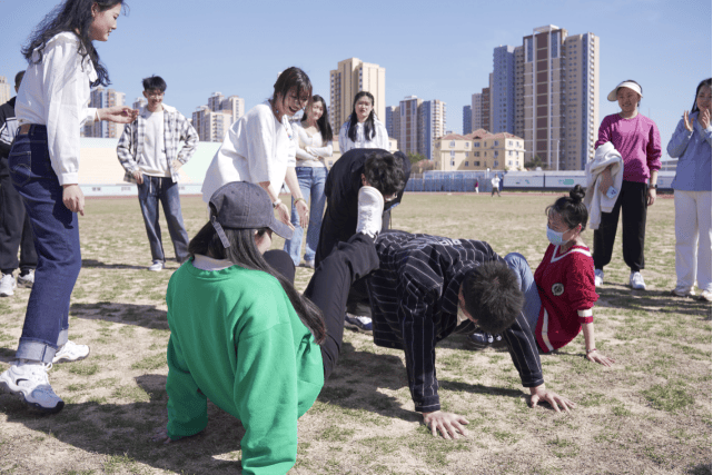 春光复始筑梦星河｜青岛大学研究生会户外素质拓展活动剪影(图4)